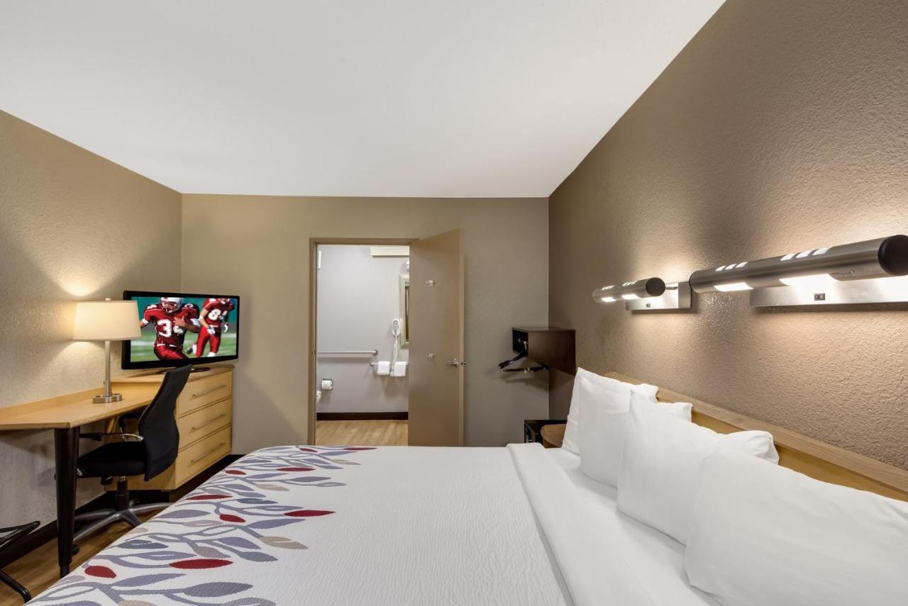 Red Roof Inn Asheville - Biltmore West Экстерьер фото