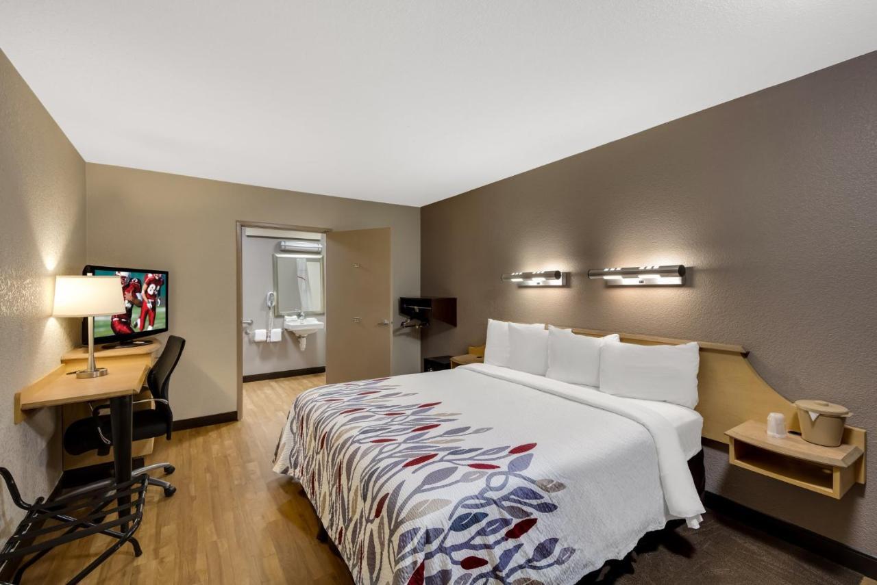 Red Roof Inn Asheville - Biltmore West Экстерьер фото