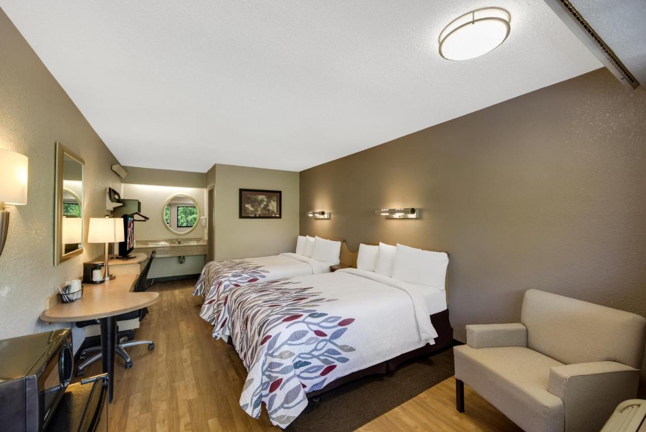 Red Roof Inn Asheville - Biltmore West Экстерьер фото