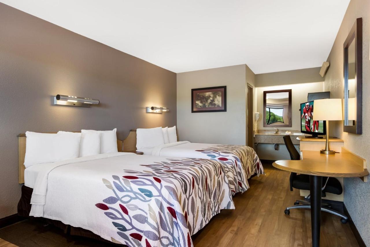 Red Roof Inn Asheville - Biltmore West Экстерьер фото