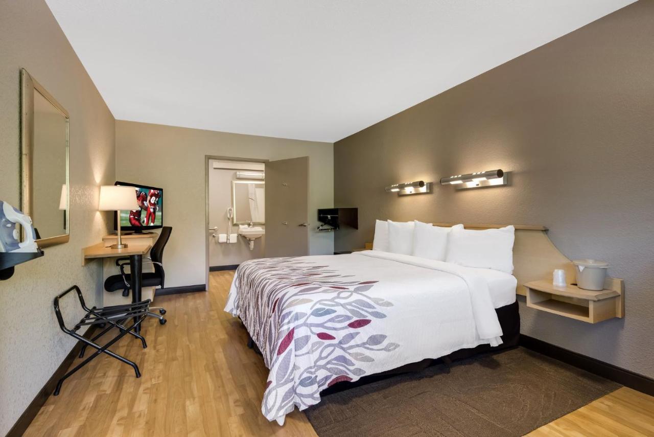 Red Roof Inn Asheville - Biltmore West Экстерьер фото