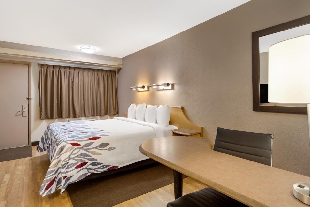 Red Roof Inn Asheville - Biltmore West Экстерьер фото