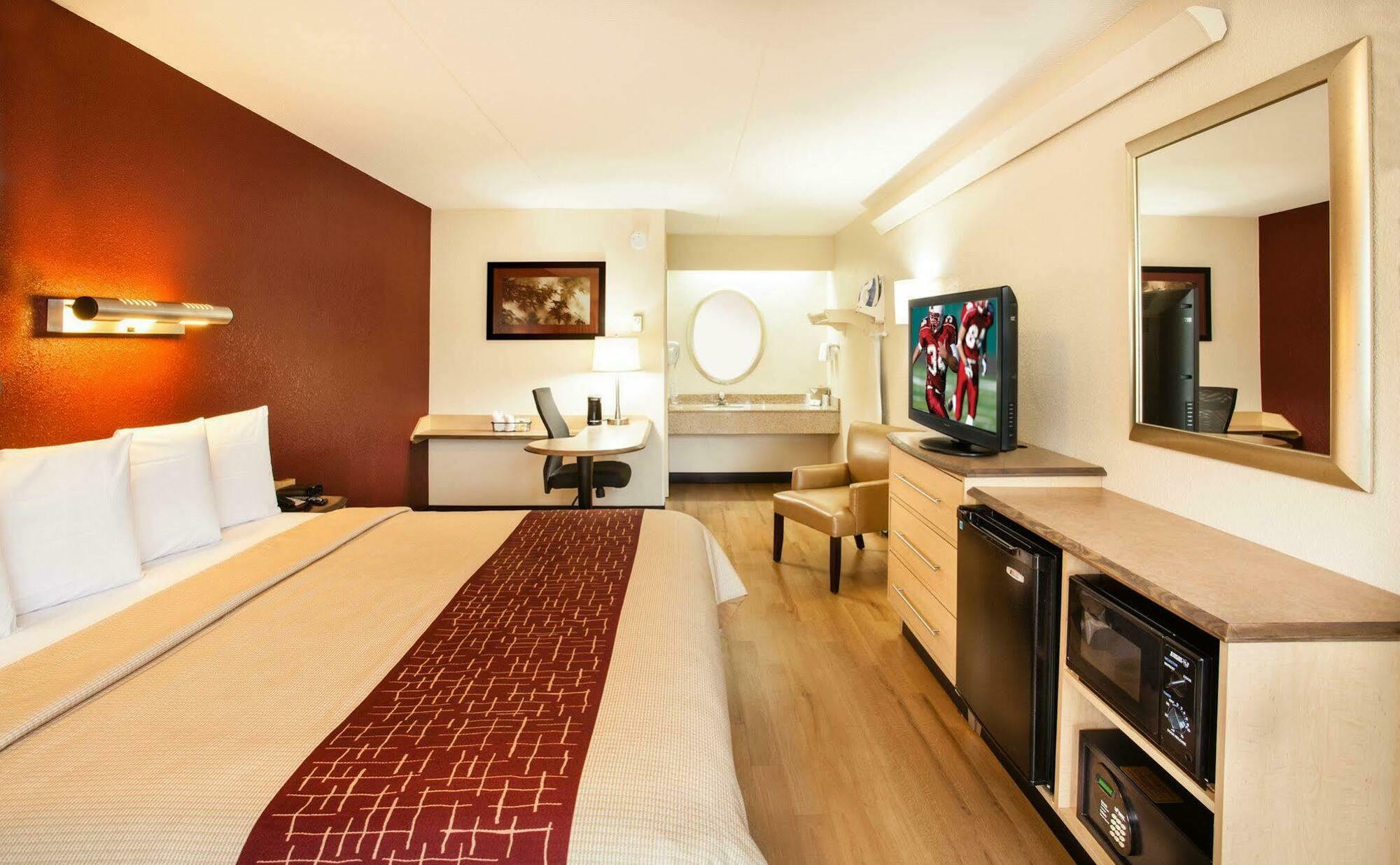 Red Roof Inn Asheville - Biltmore West Экстерьер фото