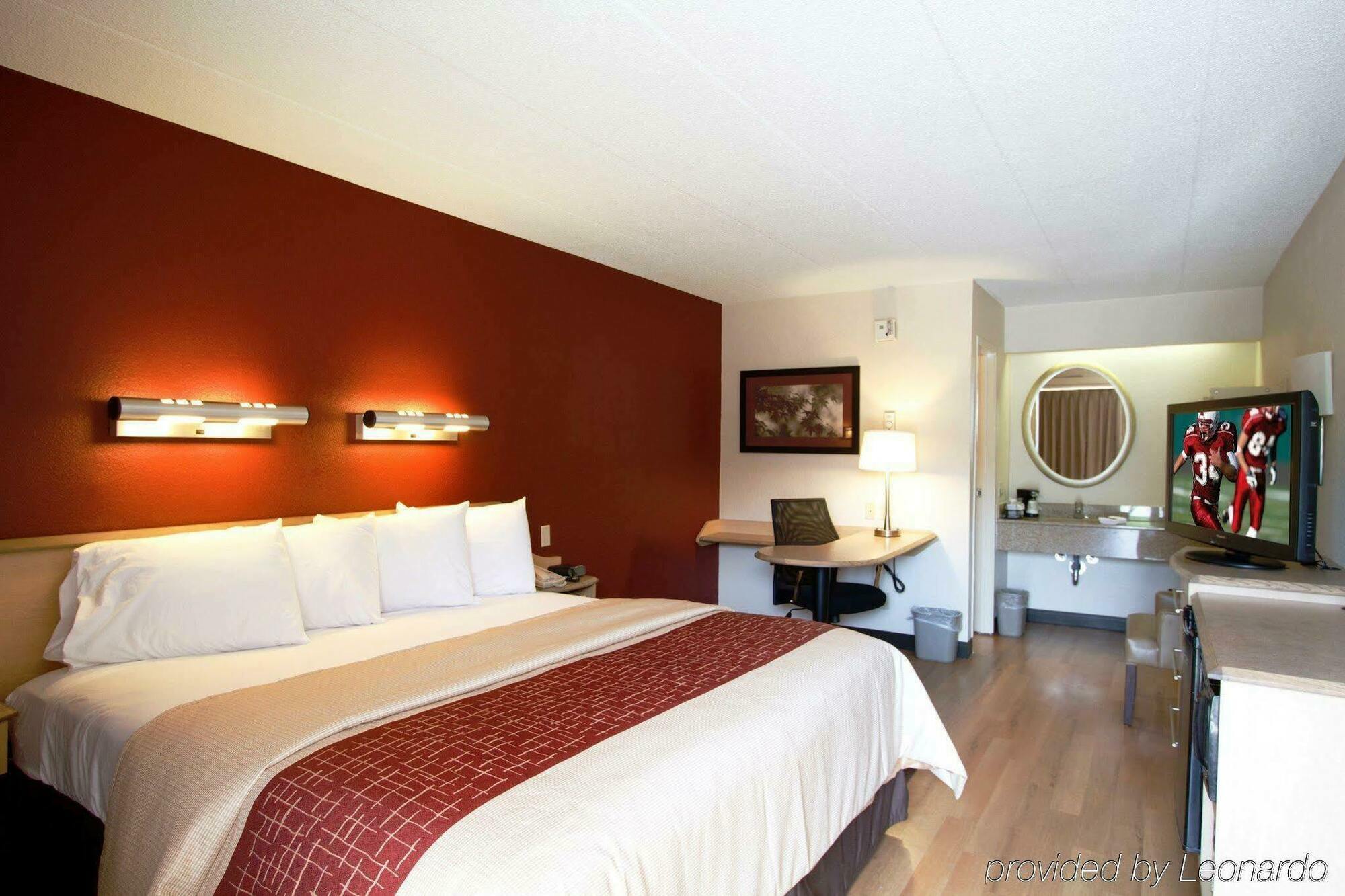 Red Roof Inn Asheville - Biltmore West Экстерьер фото