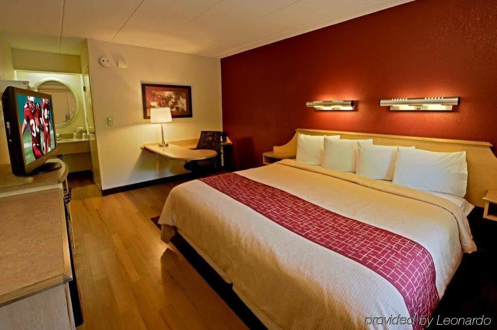 Red Roof Inn Asheville - Biltmore West Экстерьер фото