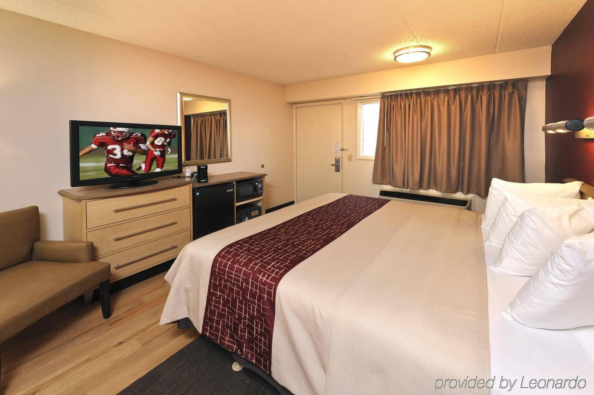 Red Roof Inn Asheville - Biltmore West Экстерьер фото